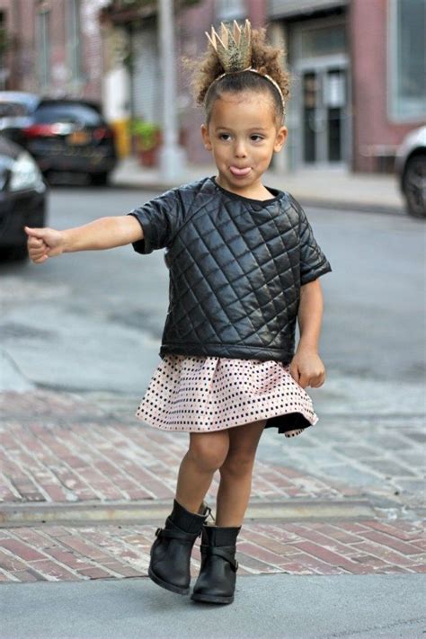 Designer CHANEL Kids .